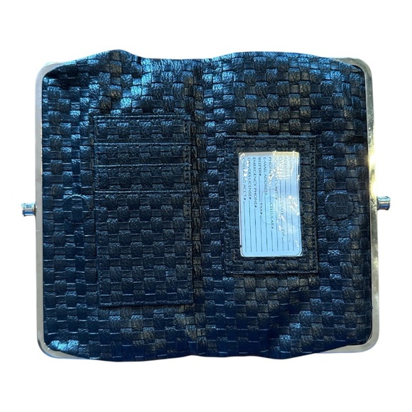 Elegant black Woven Clutch - Picture 4 of 5